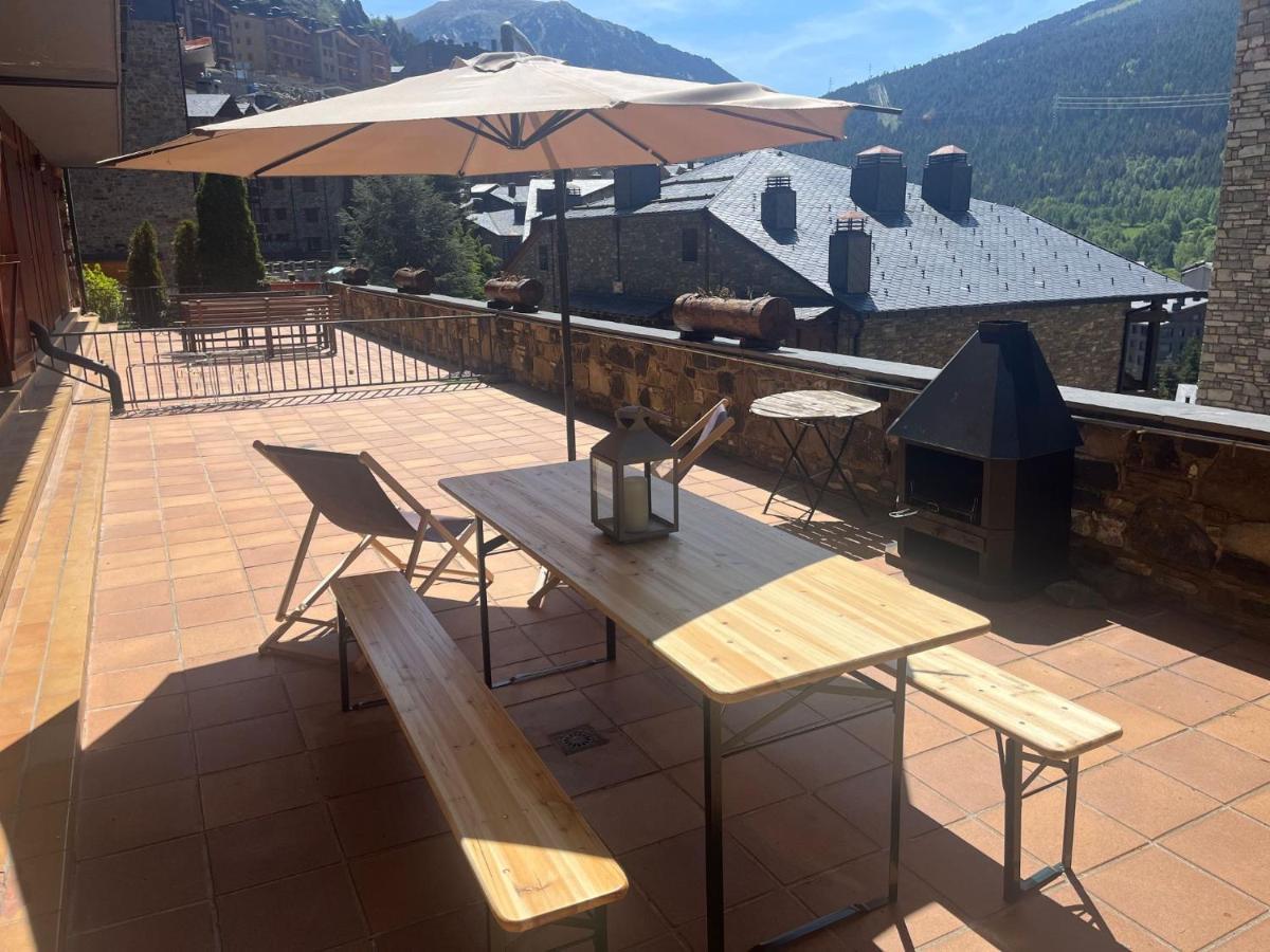 Una Terraza Con Encanto El Tarter Luaran gambar
