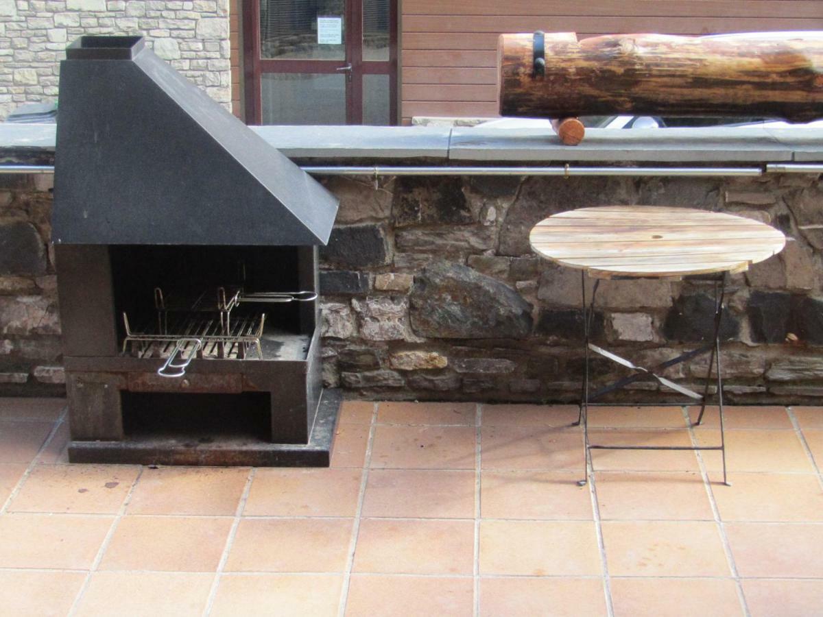 Una Terraza Con Encanto El Tarter Luaran gambar